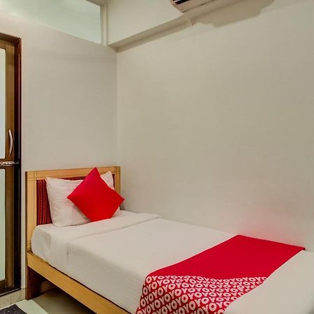 فندق Oyo Flagship 572 Santacruz West مومباي المظهر الخارجي الصورة