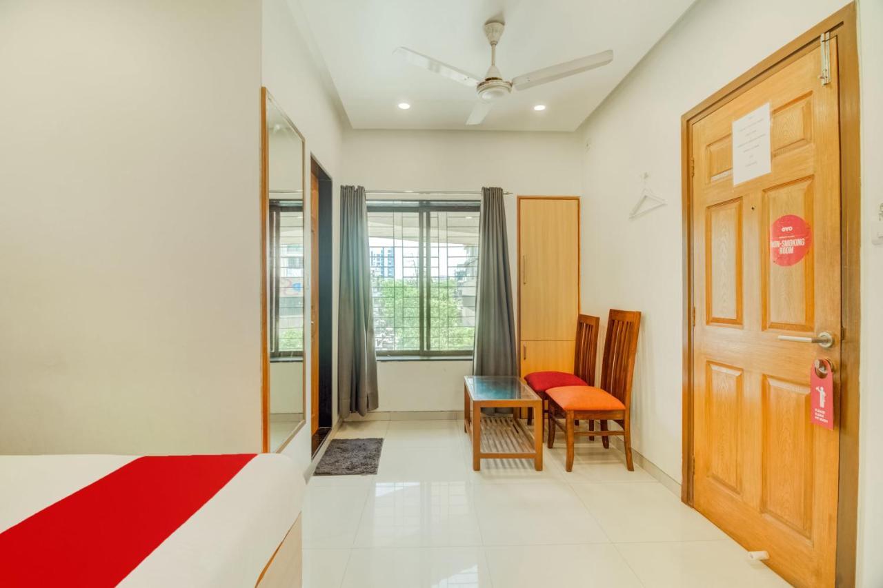 فندق Oyo Flagship 572 Santacruz West مومباي المظهر الخارجي الصورة