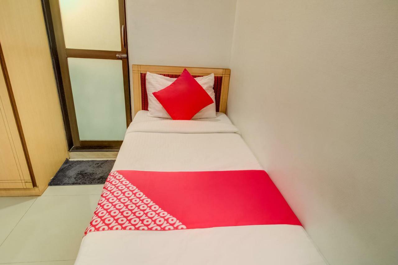 فندق Oyo Flagship 572 Santacruz West مومباي المظهر الخارجي الصورة