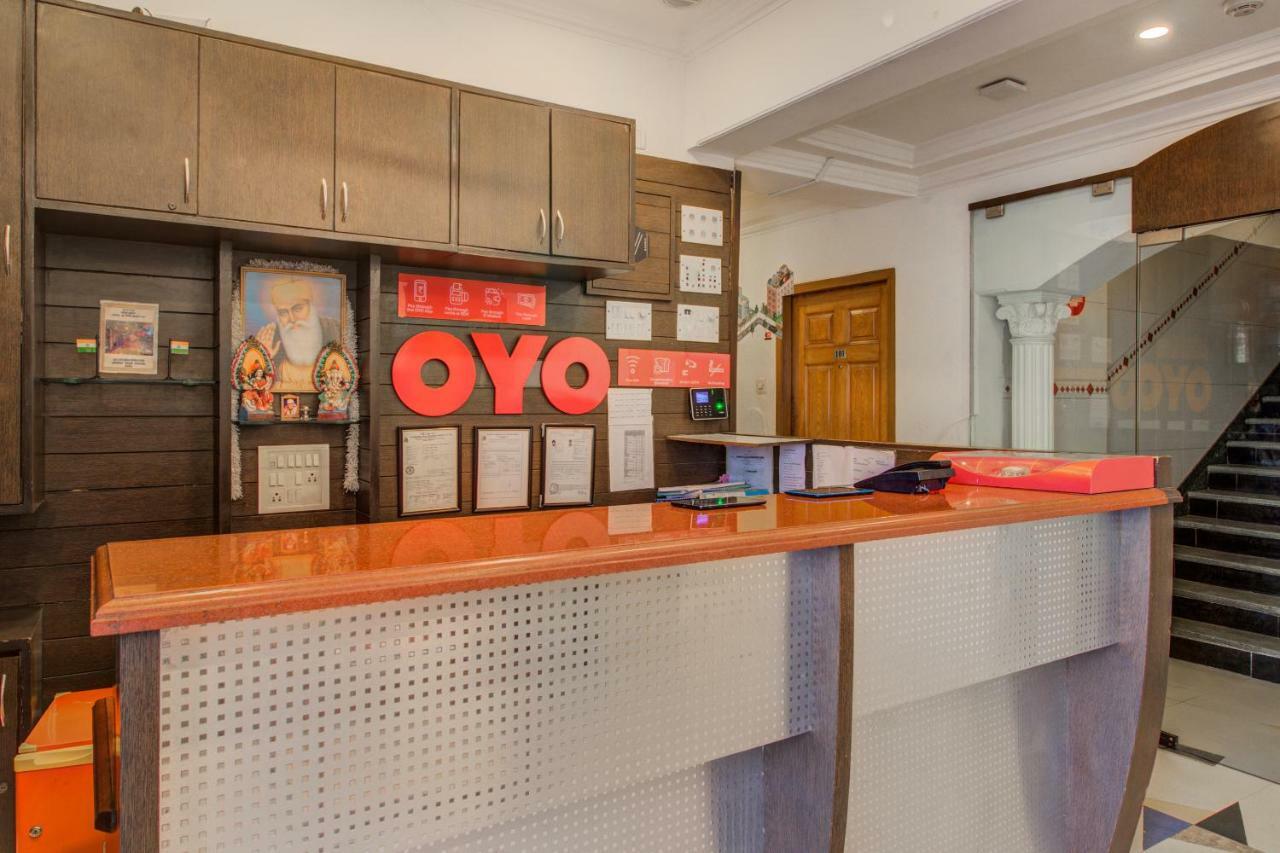 فندق Oyo Flagship 572 Santacruz West مومباي المظهر الخارجي الصورة
