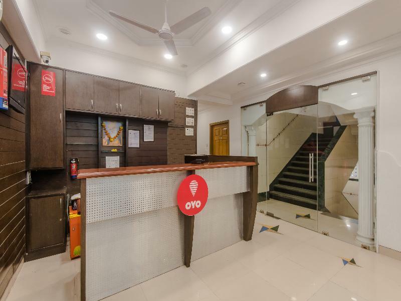 فندق Oyo Flagship 572 Santacruz West مومباي المظهر الخارجي الصورة
